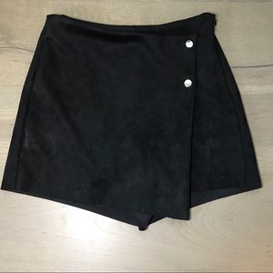 Black Skort